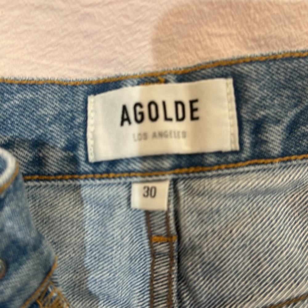 AGOLDE Parker Vintage Cut Off Jean Shorts in Light Blue - Picture 4 of 7